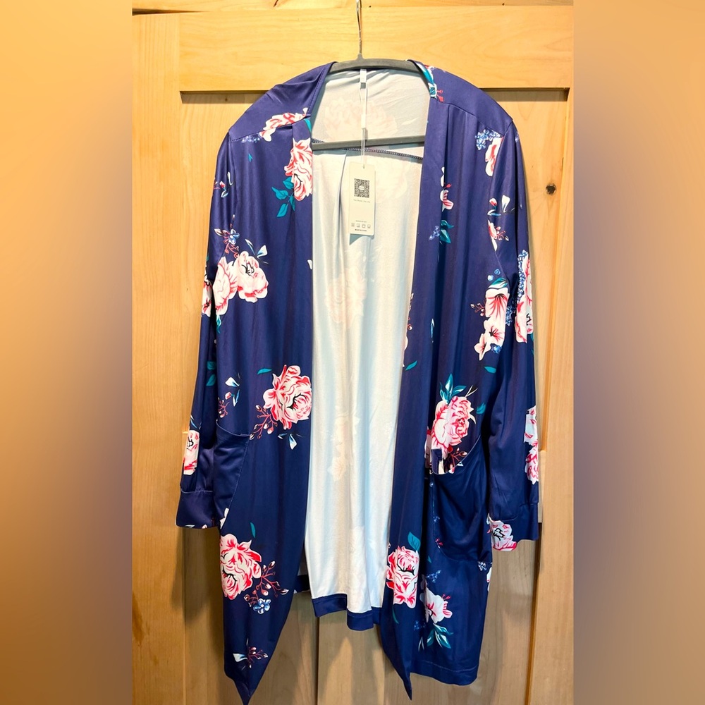 NWT. Ecowish brand women’s boho navy Camino wrap size 3x.